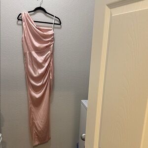 Elegant Pink One-Shoulder Dress